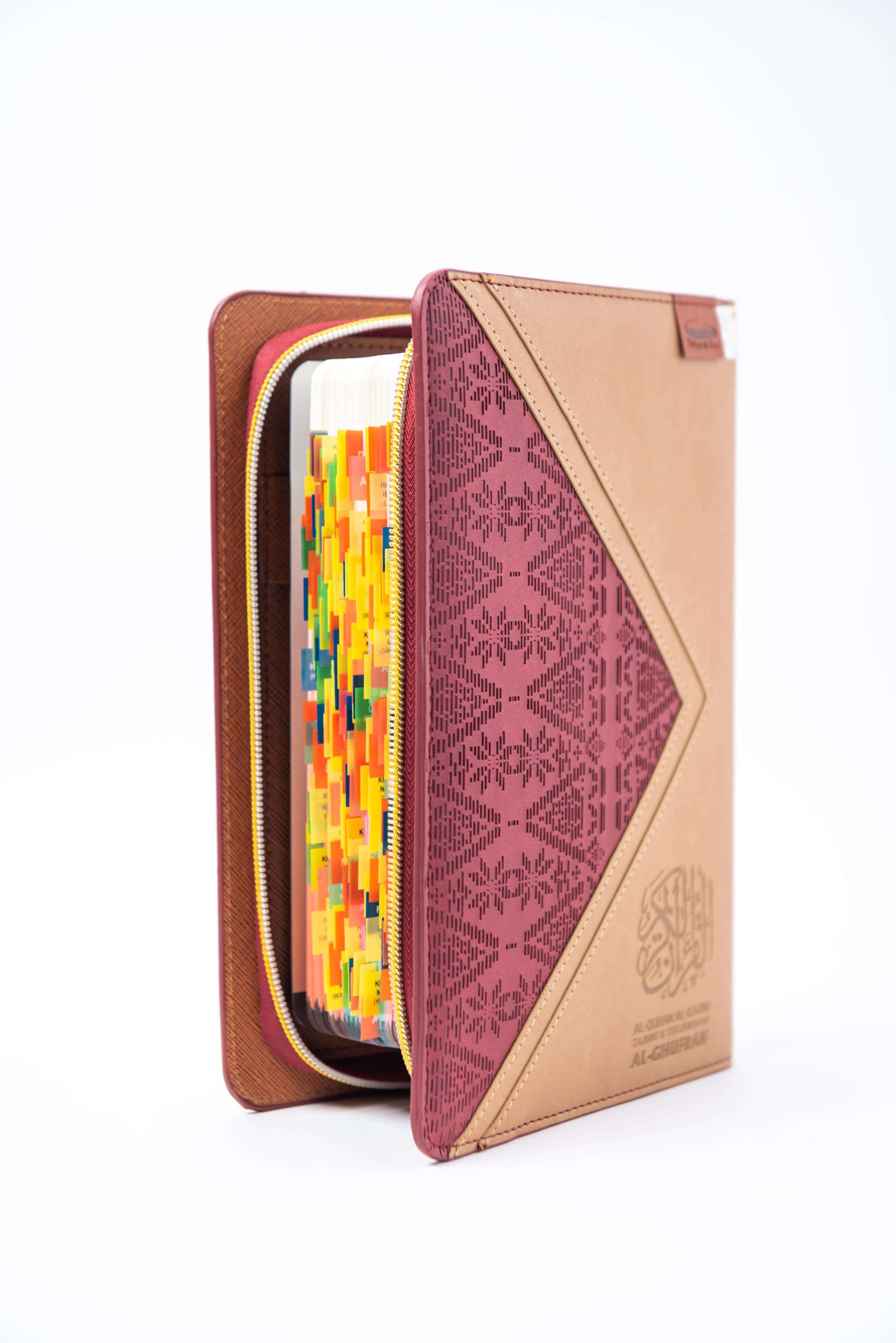 Al-Quran Al-Karim & Terjemahan Al-Ghufran (Zip Songket) (Tagging) (A5) - (TBAQ1054)